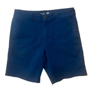 Men’s short chino shorts